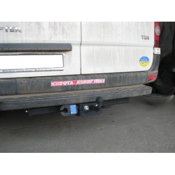 Фаркоп съемный на Volkswagen Crafter Микроавтобус (2006-2016) L=3665/4350, бампер с подножкой,